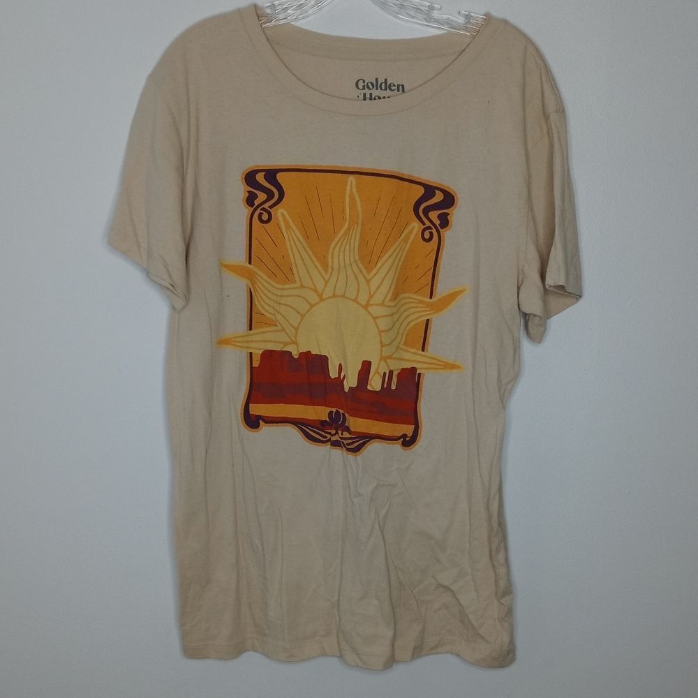 Golden Hour graphic tee size large